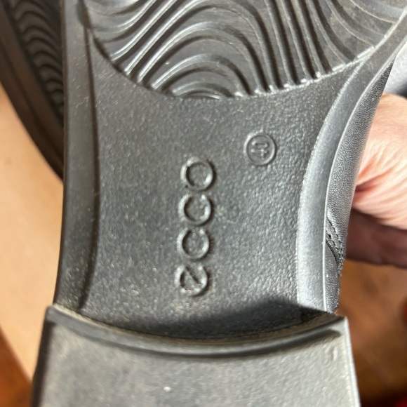 ECCO Sz 40 Smooth Leather Straps with Buckle Zipper Closure Flat Booties - Picture 9 of 9